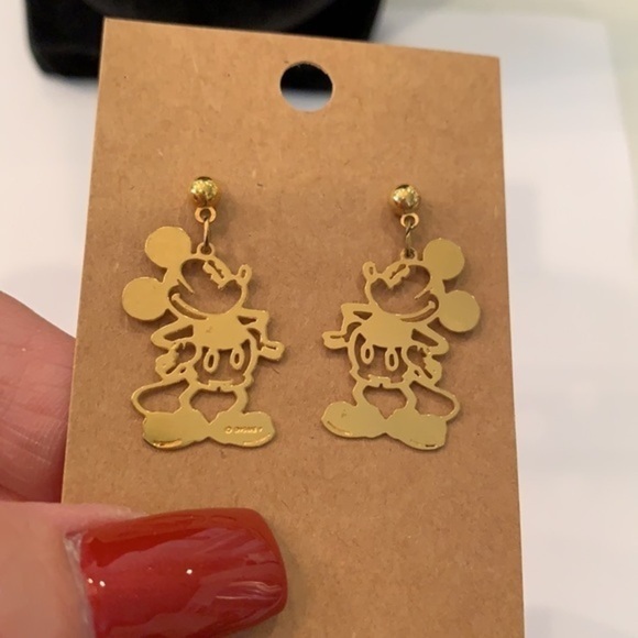 💐5/25 Disney Mickey Mouse gold tone earrings - Picture 2 of 6